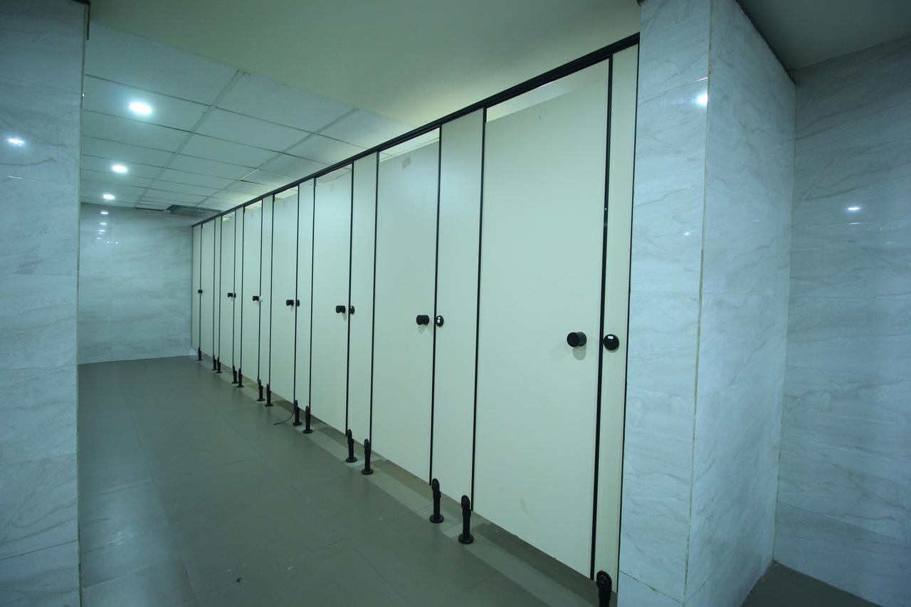 Jackpot Room In & Out Dormitory アーメダバード エクステリア 写真