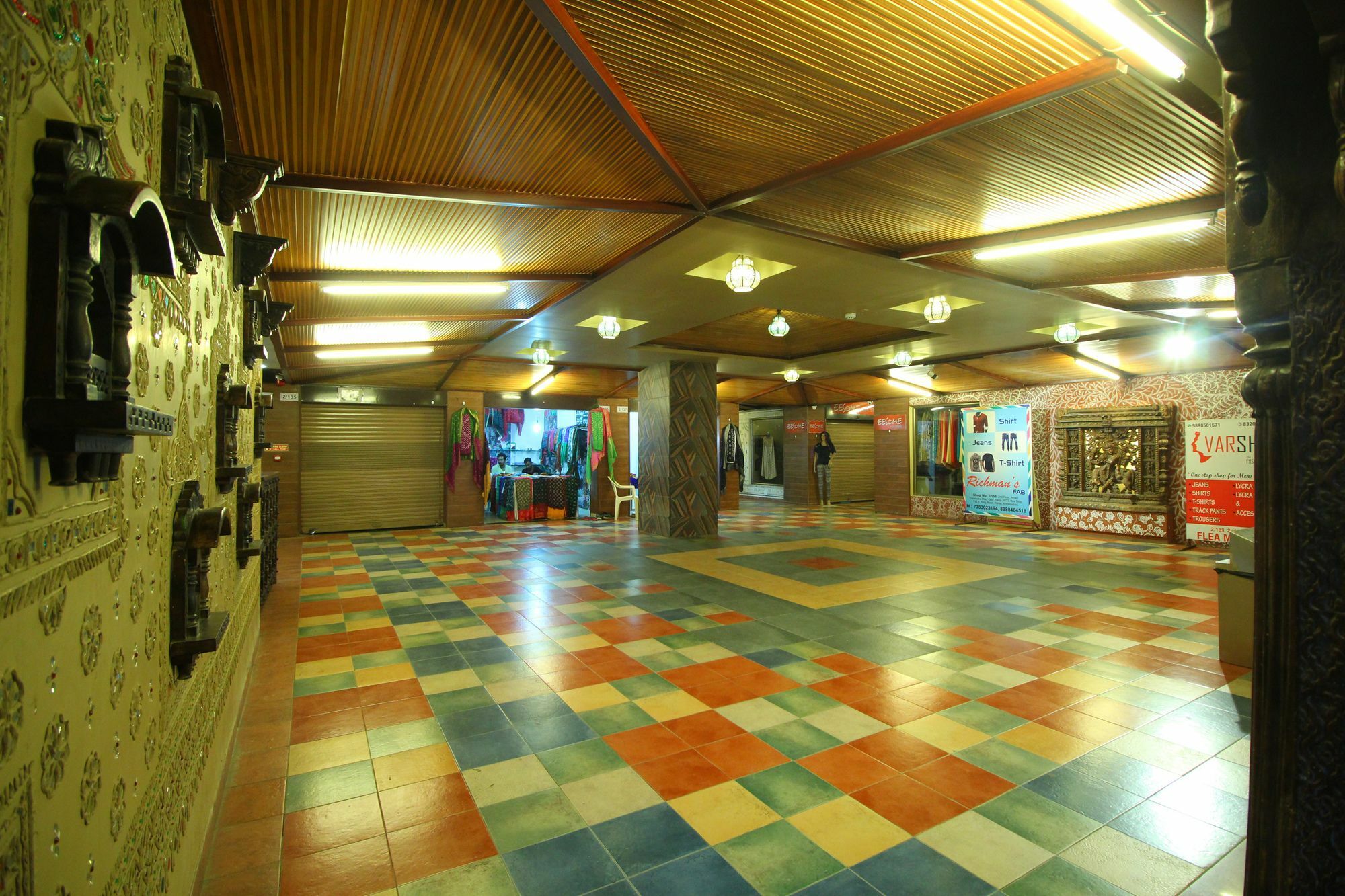 Jackpot Room In & Out Dormitory アーメダバード エクステリア 写真